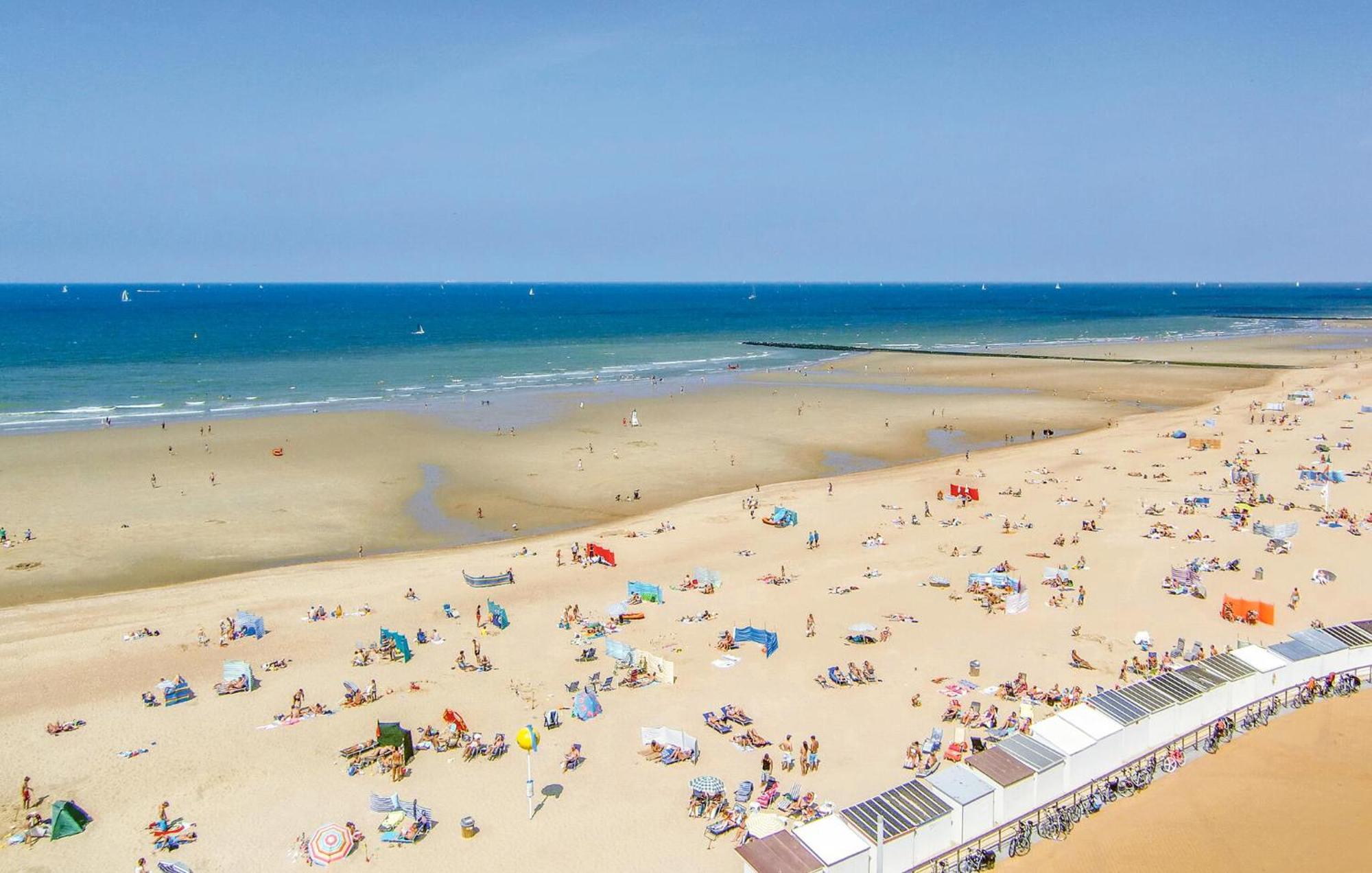 Awesome Apartment In Oostende With House Sea View Ngoại thất bức ảnh